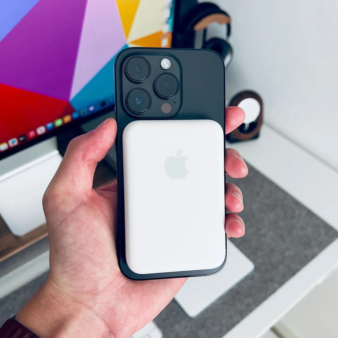 VELTRUNE 10000mAh Magnetic Wireless Power Bank - Fast Charging Android and IPhone both Suteable product image thumbnail